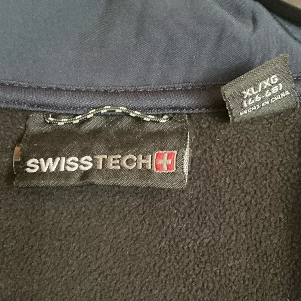 Swiss Tech pockets lightweight new